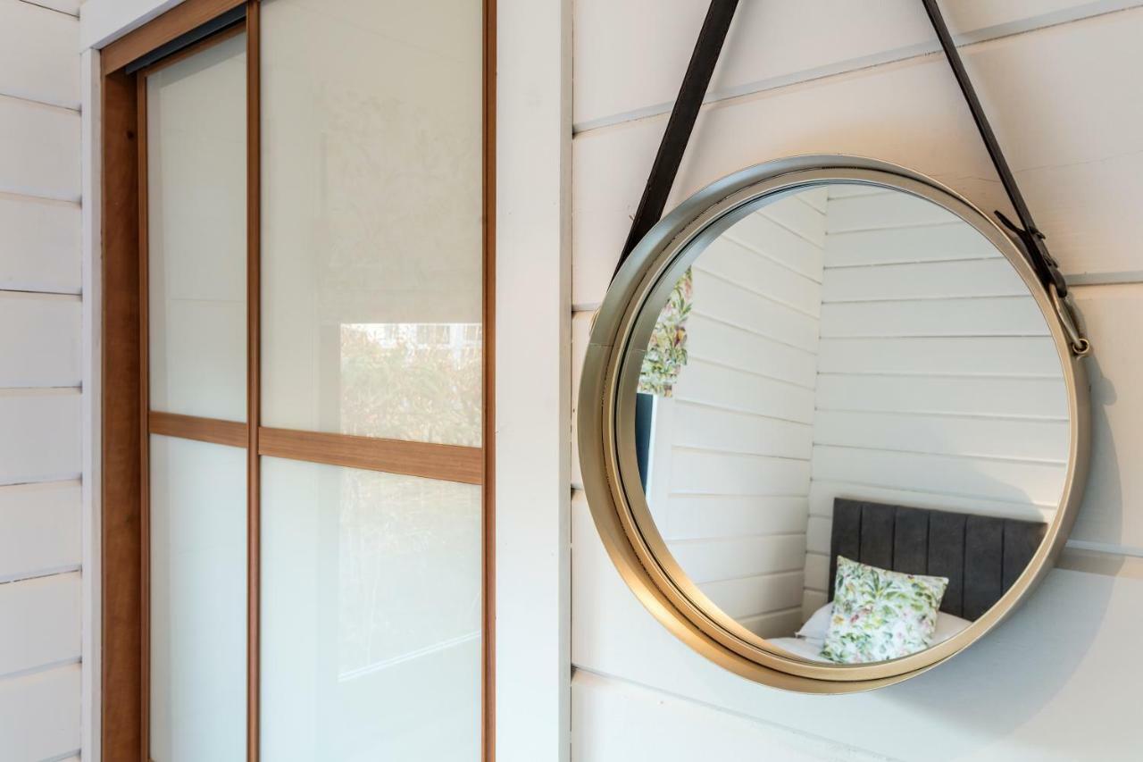 Roydon Marina Village Lodges 外观 照片